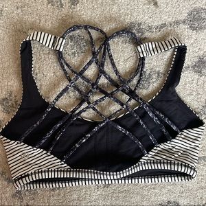 Lululemon sports Bra